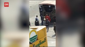 VIDEO: Ratusan Pedemo Myanmar Ditahan Polisi Termasuk Biksu