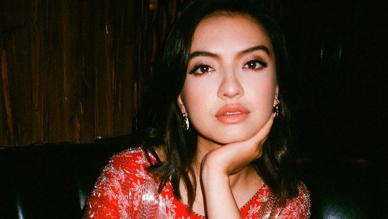 Transformasi Raline Shah Rayakan ulang tahun ke 36 tahun, yuk lihat transformasi Raline Shah!