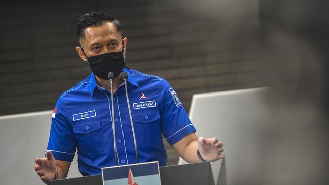 Agus Harimurti Yudhoyono (AHY) menyebut manuver Moeldoko dan orang-orang di luar partai mengambilalih kepemimpinannya adalah ilegal dan melecehkan partai.