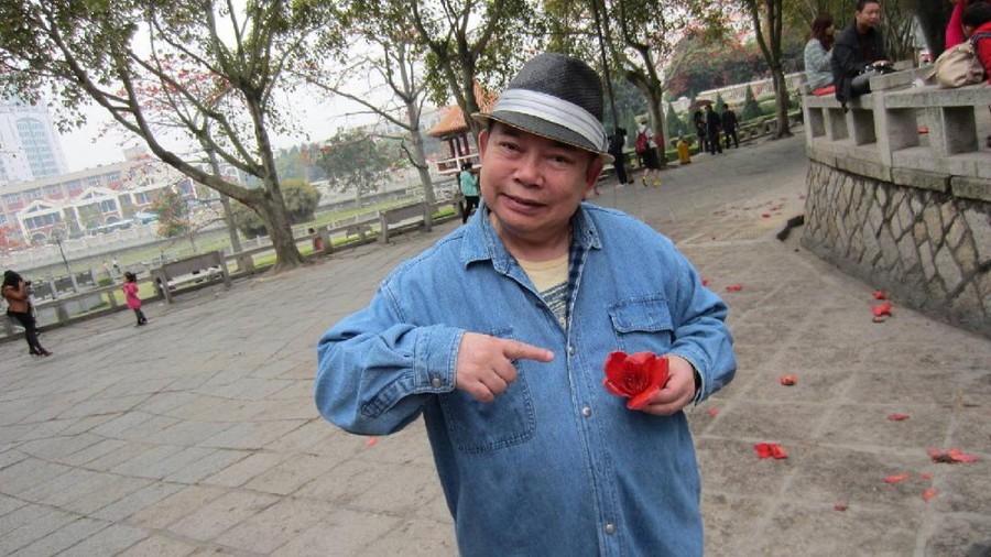 Aktor Wong Yat Fei.
