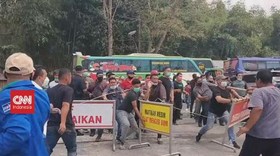 VIDEO: Bentrokan Massa di KLB Partai Demokrat