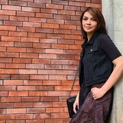 Terkenal Sebagai Presenter yang Lugas dan Serius, Beginilah Penampilan Santai Najwa Shihab