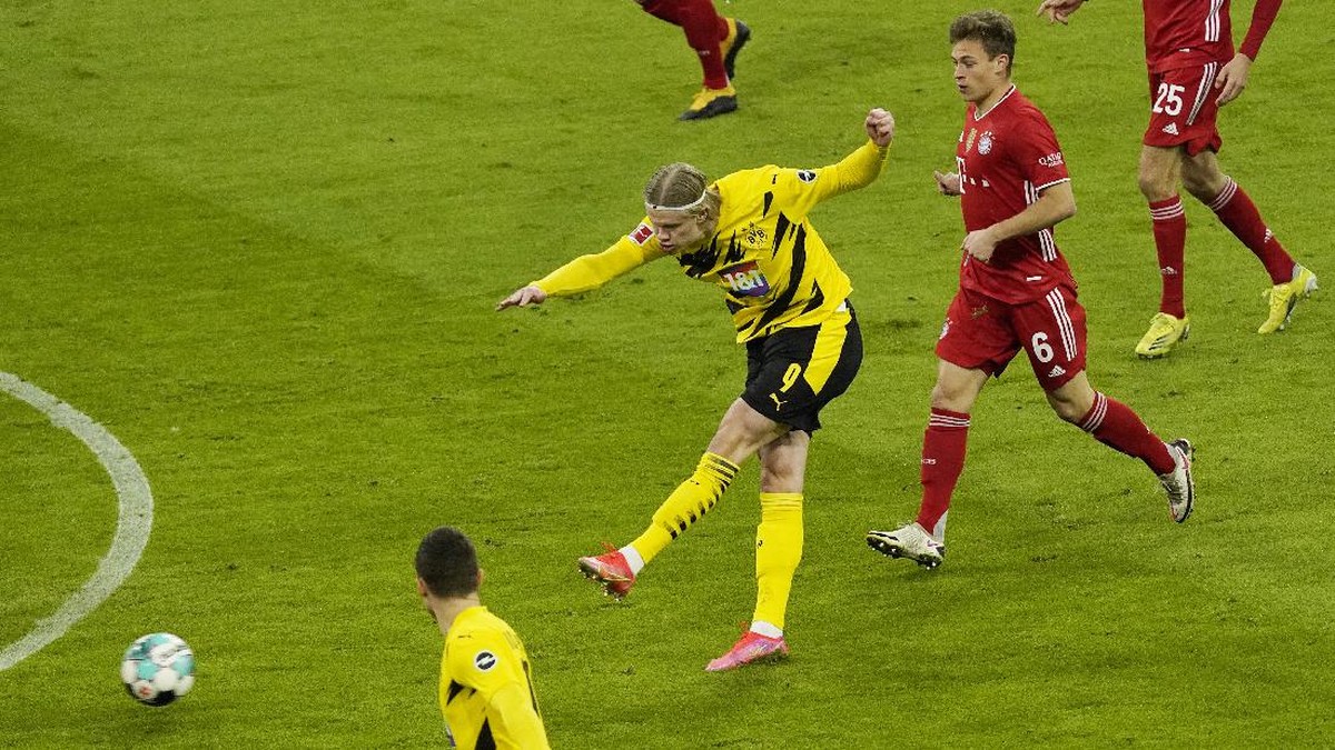 FOTO: Adu Tajam Lewandowski vs Haaland, Munchen Menang