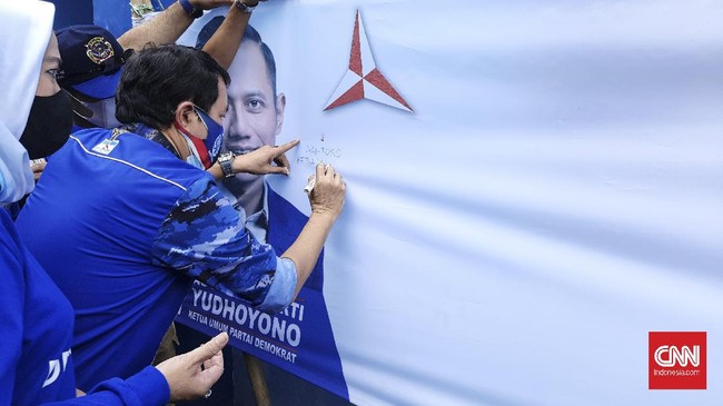 Sebanyak 34 DPD menyatakan sikap setia pada Partai Demokrat di bawah kepemimpinan AHY secara bergiliran.