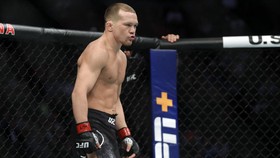 Pakai Lutut Ilegal di UFC 259, Petr Yan Minta Maaf