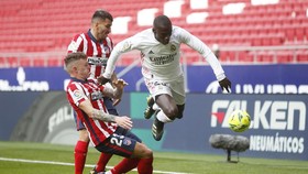 Hasil Liga Spanyol: Atletico dan Madrid Imbang 1-1