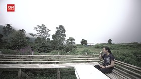 VIDEO: Trekking dan Secangkir Kopi di Desa Cisadon