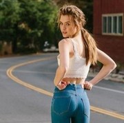 7 Gaya Berpakaian Wanita yang Paling Disukai Pria