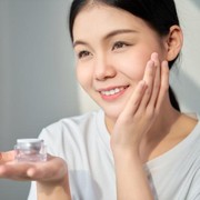 Jangan Buru-buru Beli Skincare Viral di Tiktok, Lakukan 4 Tips ini Dulu!
