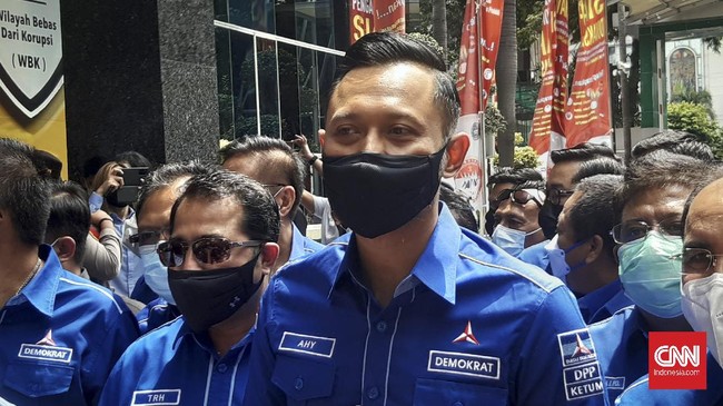 Sidang perdana gugatan Agus Harimurti Yudhoyono (AHY) terhadap sepuluh orang mantan kader Partai Demokrat akan digelar hari ini di PN Jakpus.