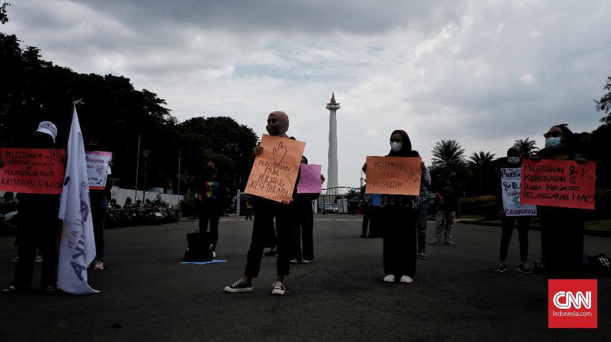 FOTO: Aksi Peringati Hari Perempuan Internasional di Jakarta