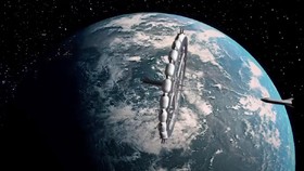 Astronaut SpaceX Nyaris Tabrak Sampah Luar Angkasa