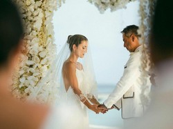 Julie Estelle dan 3 Artis Cantik yang Menikah dengan Pembalap