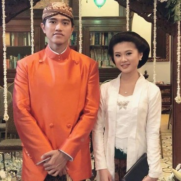 Kaesang Pangarep Klarifikasi hingga Felicia Tissue Berdoa di Masjid