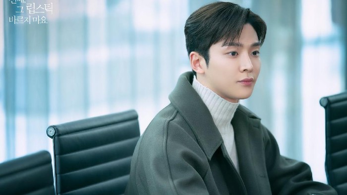 Mendalami Peran, Rowoon SF9 Bikin Baper di Drama She Would Never Know