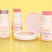 Pipi Merah Merona dan Glowing, Emina Luncurkan Cheek Lit Blush Stick