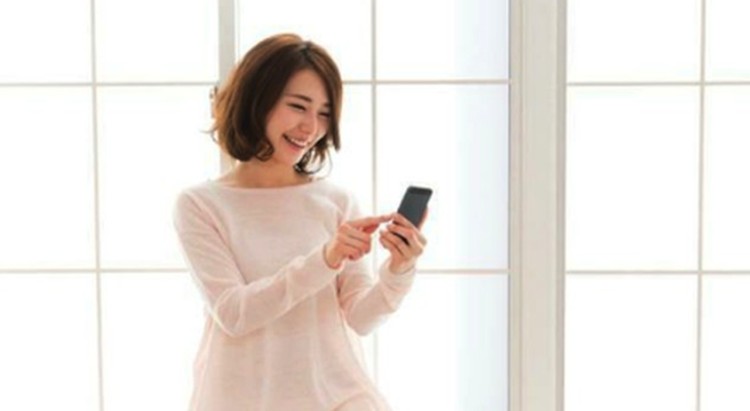 Prediksi Keuangan Hari Ini, Zodiak Libra Saatnya Beli Gadget Baru Prediksi zodiak seputar keuangan Libra, ini hari baik untuk menghabiskan uang dalam bentuk smartphone baru. Bagaimana dengan keuanganmu, Bunda?