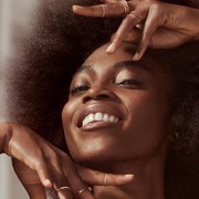 Rekomendasi 5 Foundation Terbaik untuk si Pemilik Kulit Gelap