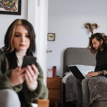 Segera Sadari, Ini 5 Kebiasaan Chat yang Tidak Wajar dalam Toxic Relationhsip