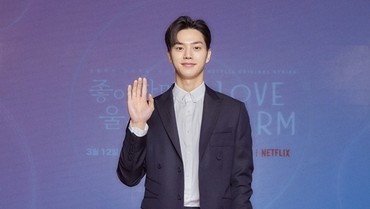 img-title Jadi Sad Boy di 'Love Alarm 2', Song Kang Akui Lebih Banyak Menangis
