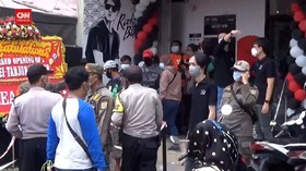 VIDEO: Satpol PP Bubarkan Peresmian Restoran Milik Artis