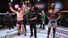 Israel Adesanya Dukung Gagasan Open Scoring di UFC