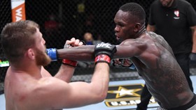 Kalah dari Blachowicz di UFC 259, Adesanya Turun Peringkat