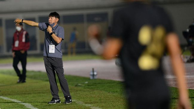 PSSI: Shin Tae Yong Balik ke Indonesia 2 Mei Ketua Umum PSSI, Mochamad Iriawan atau Iwan Bule memastikan Shin Tae Yong akan datang ke Indonesia pada 2 Mei