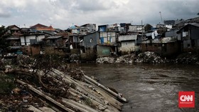 Wagub DKI Minta Warga di Bantaran Sungai Siaga Banjir