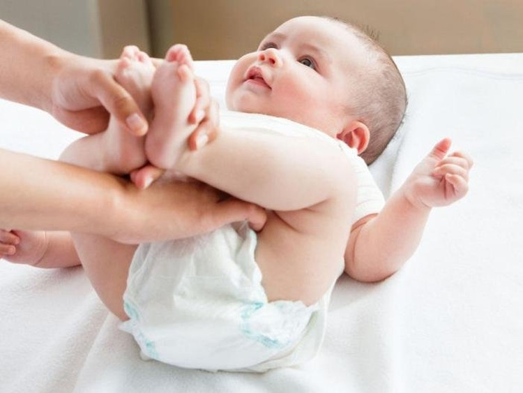 TIPS MENCEGAH RUAM POPOK Ruam popok tentunya adalah sesuatu yang harus dicegah karena kulit Si Kecil sangat halus dan rentan dan tidak mencapai tahap pertama kematangan hingga usia 2 th
