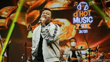img-title Denny Caknan Sempat Curhat Sedih Jelang Nikahi Bella Bonita