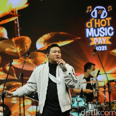 Lirik dan Arti Lagu Crito Mustahil - Denny Caknan