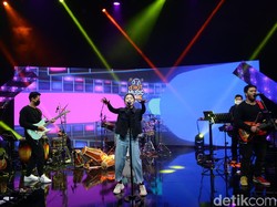 Isyana Sarasvati Joget dan Nyanyi Dangdut? Tonton di dHOT Music Day 2021
