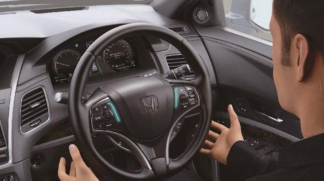 Honda Legend dibekali Sensing Elite yang mengandung sistem otonom level 3 untuk digunakan dalam kondisi tertentu di area terbatas.