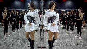 FOTO: Influencer Vietnam Buka Kelas Berpose di Instagram