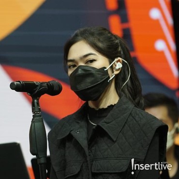 Pandemi Covid-19 Semakin Parah, Isyana Sarasvati Turut Prihatin