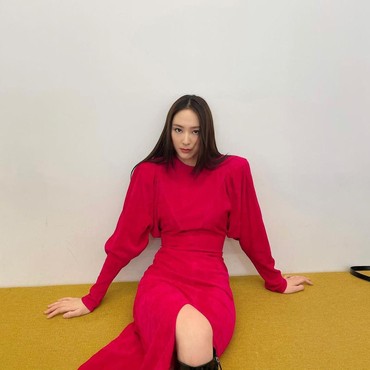 Krystal Jung Dapat Tawaran Jadi 'Sekretaris' Kim Jae Wook