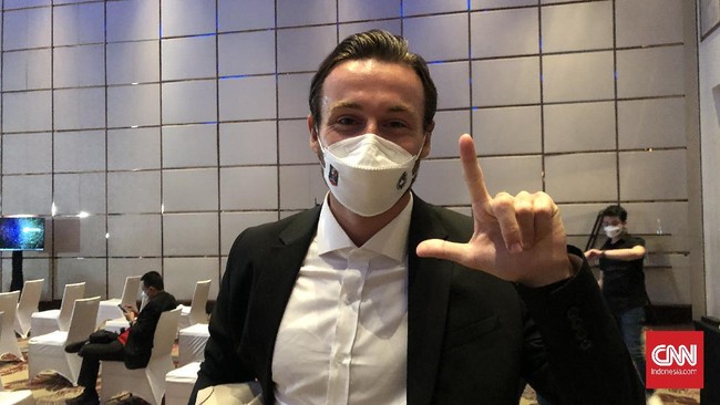 Gelandang Persib Bandung Marc Klok buka suara usai Marko Simic meninggalkan Persija Jakarta karena masalah gaji yang tidak dibayar.