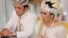 Kabar bahagia datang dari pasangan Sandy Tumiwa dan Henny Mona yang baru saja melangsungkan pernikahan&period; Berikut momen manis pernikahan mereka
