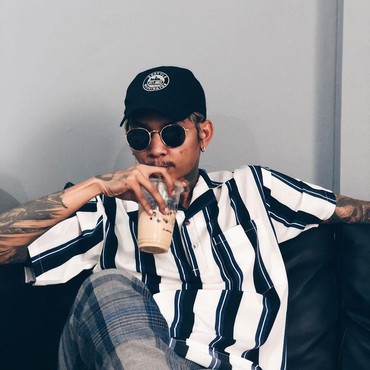 Lirik Lagu Raja Terakhir - Young Lex