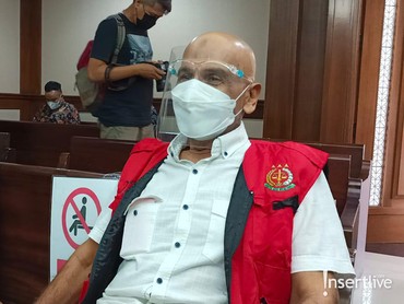 img-title Pembelaan Mark Sungkar VS Pernikahan Viral Guru dan Murid