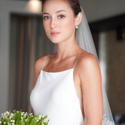 Potret Cantik dan Elegan Julie Estelle di Hari Pernikahan