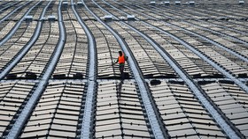 Menyoal Energi Terbarukan di RUU EBT Rasa Nuklir