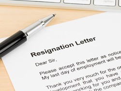 15 Contoh Surat Pengunduran Diri Lengkap dengan Cara Membuatnya