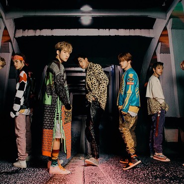 Lirik Lagu Action Figure - WayV