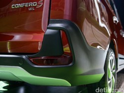 Jadi Satu-satunya Low MPV Pakai RWD, Seberapa Laris Wuling Confero?