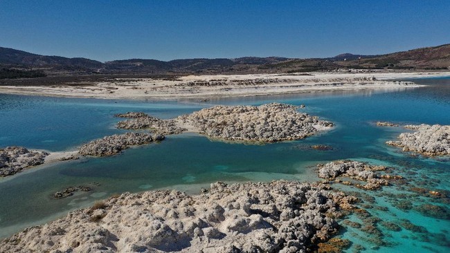 FOTO: Danau Salda Turki Serupa Kawah Jazero di Mars