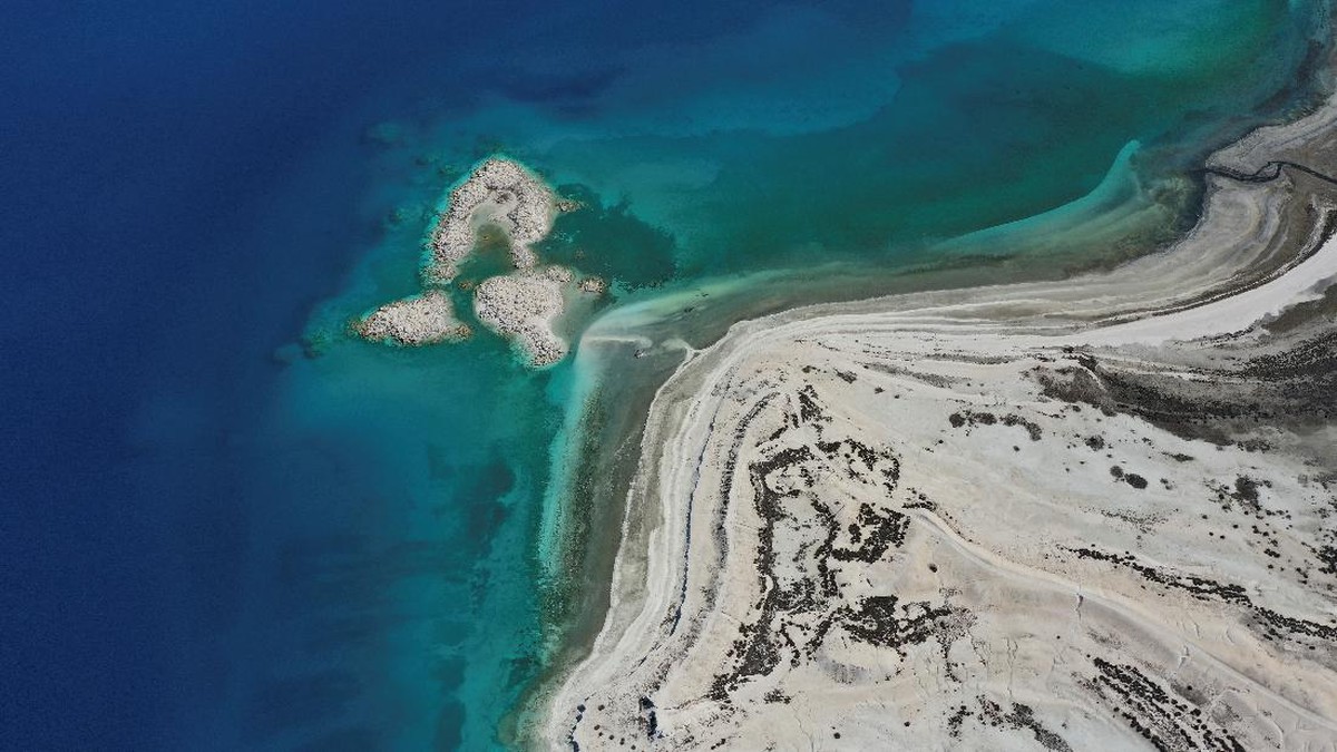 FOTO: Danau Salda Turki Serupa Kawah Jazero di Mars