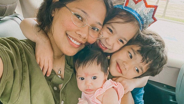 Ibu Rumah Tangga Ibu Rumah Tangga