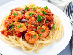 3 Resep Pasta Saus Udang yang Berempah Sedap Untuk Makan Siang